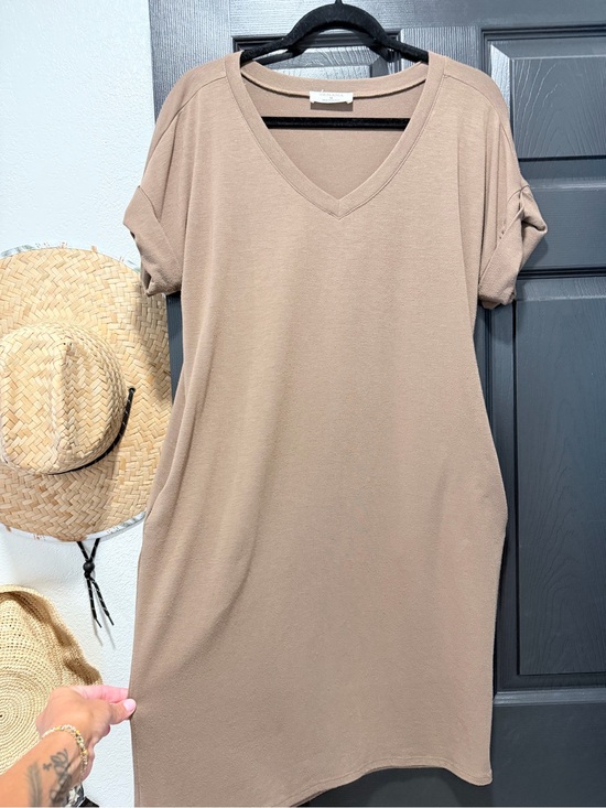 Zenana Outfitters Tops - Zenana Outfitters V-Neck Short Sleeve Tunic Dress - Taupe